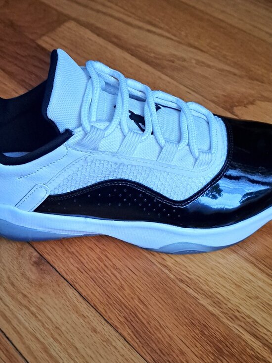 Air Jordan 11 CMFT Low Size 6.5Y Big Kids' Leather Shoes Sneakers DV2208-100 EUC - Picture 3 of 13
